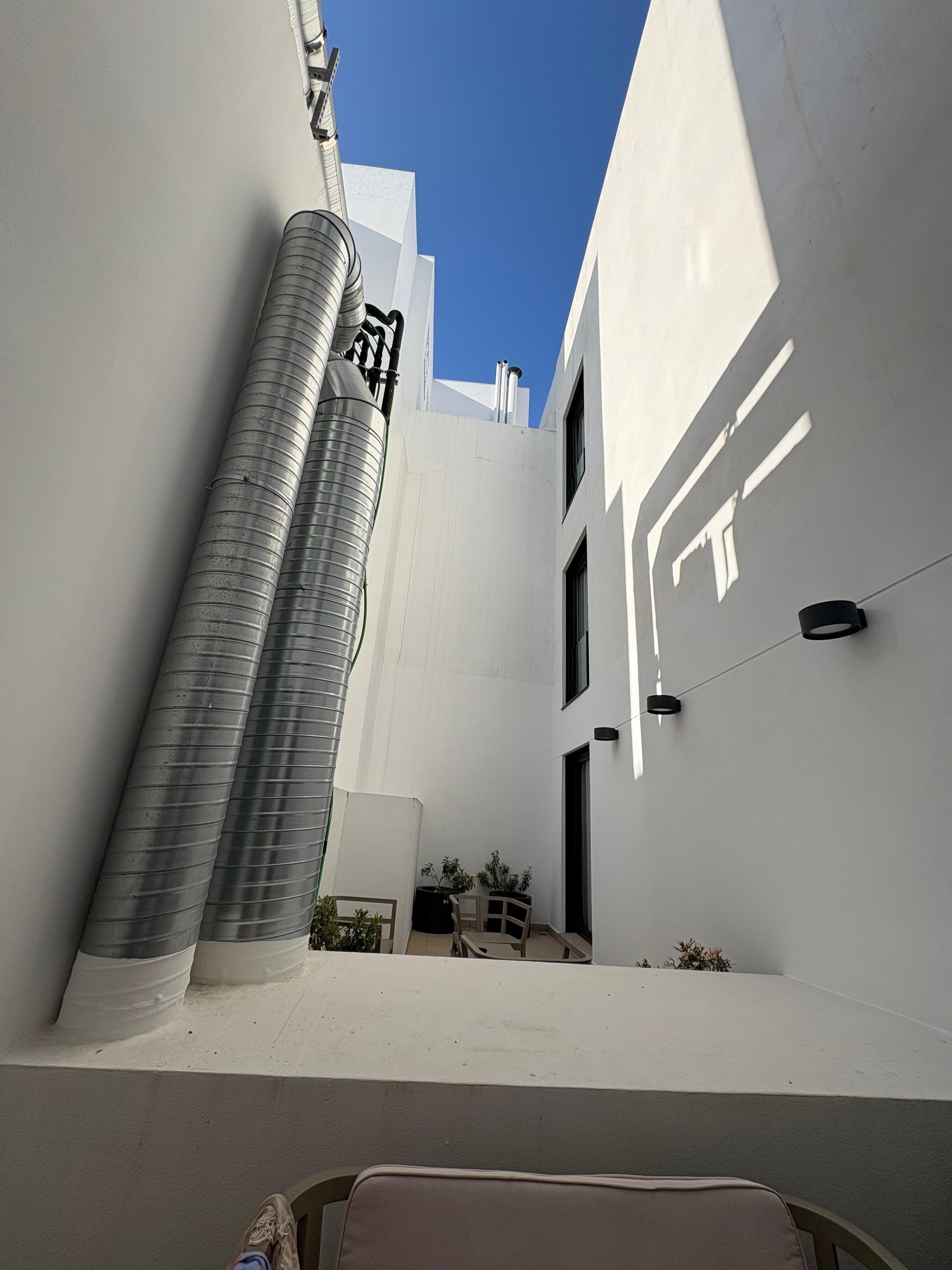 View on terrace - all four interior walls. Sky can be seen at level 5 onwards - we are at level one.