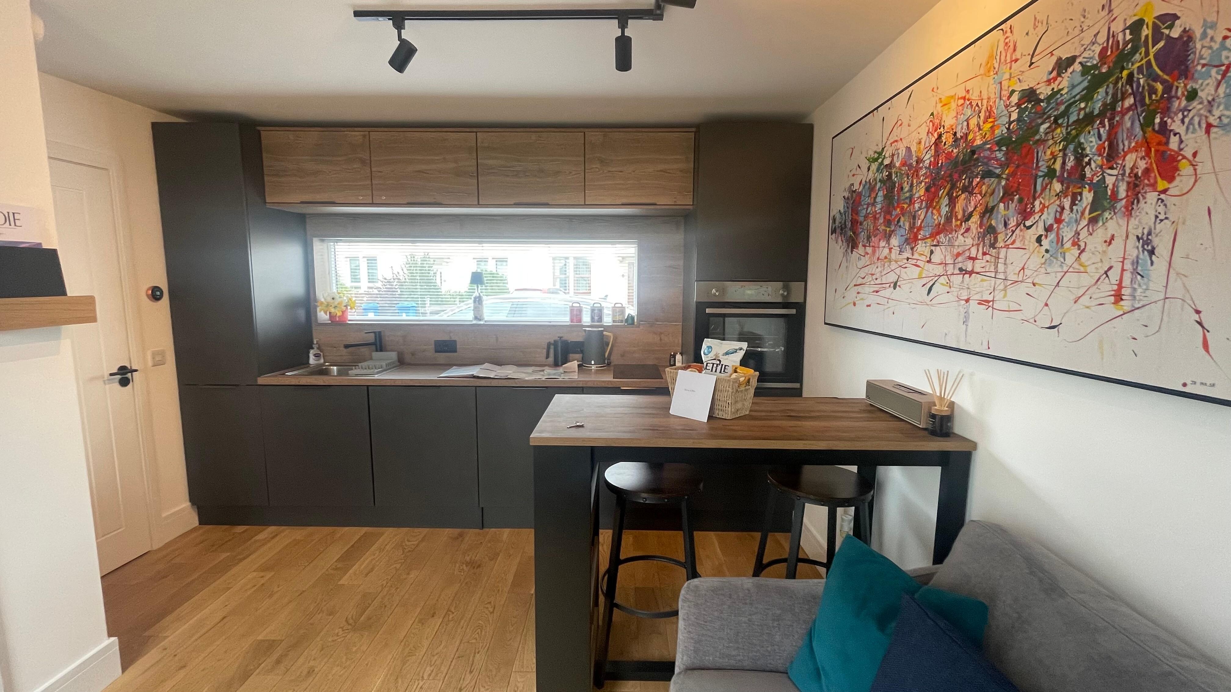 Fully equipped kitchen… if you felt like cooking… 