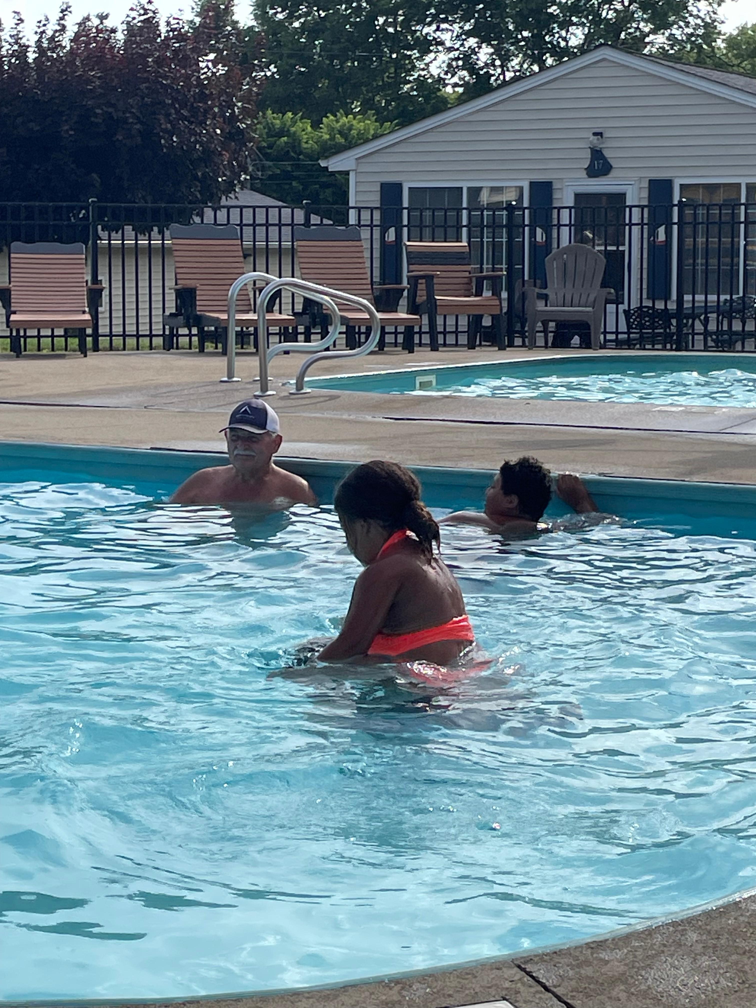 Having two pools close together for younger kids and older kids is family oriented. 