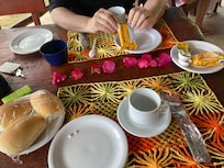 Café da manhã, bastante razoável.