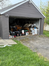 Welcome view of garage