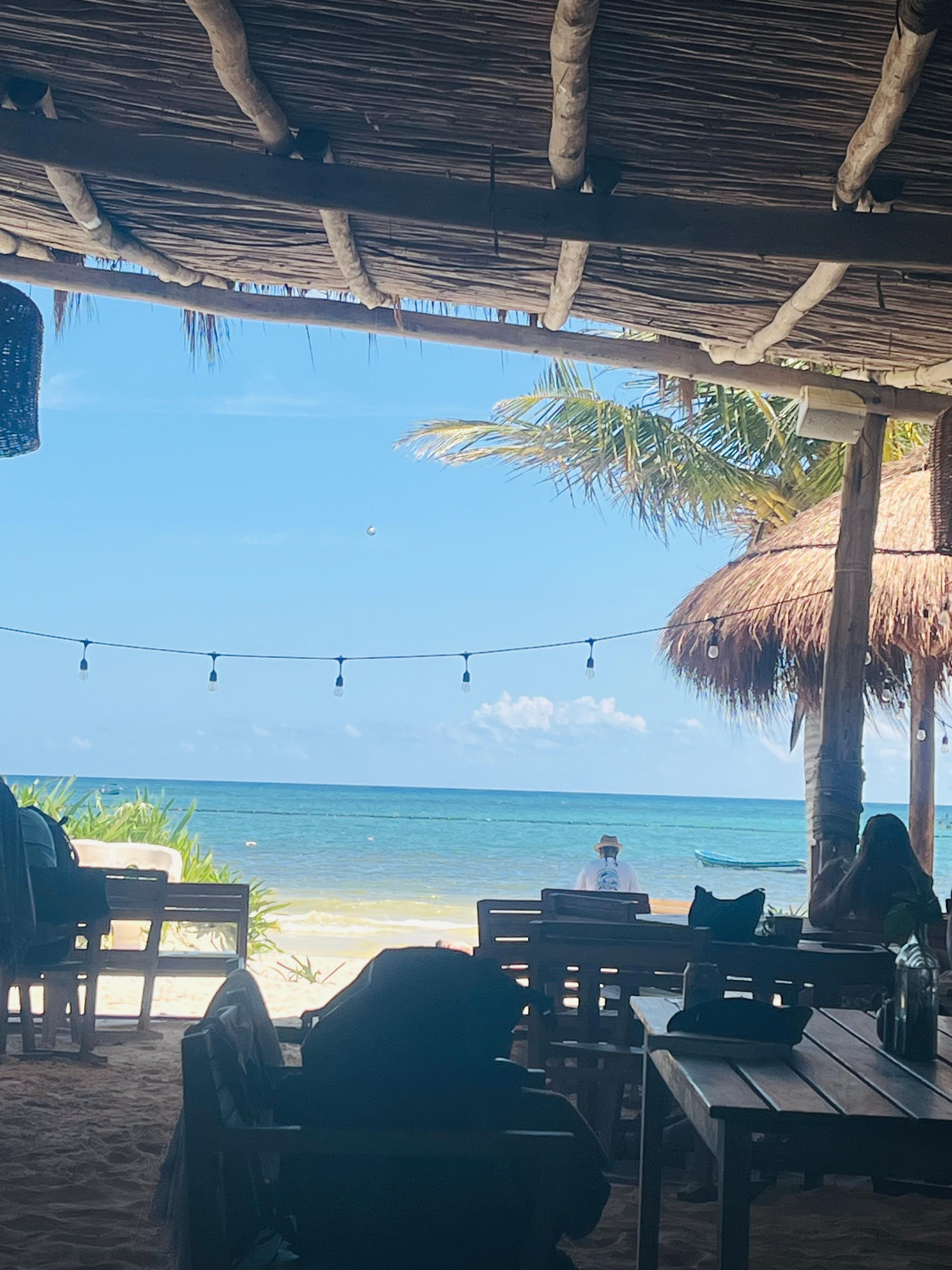 Precisa playa paraíso  y muy cerca del hoyal 