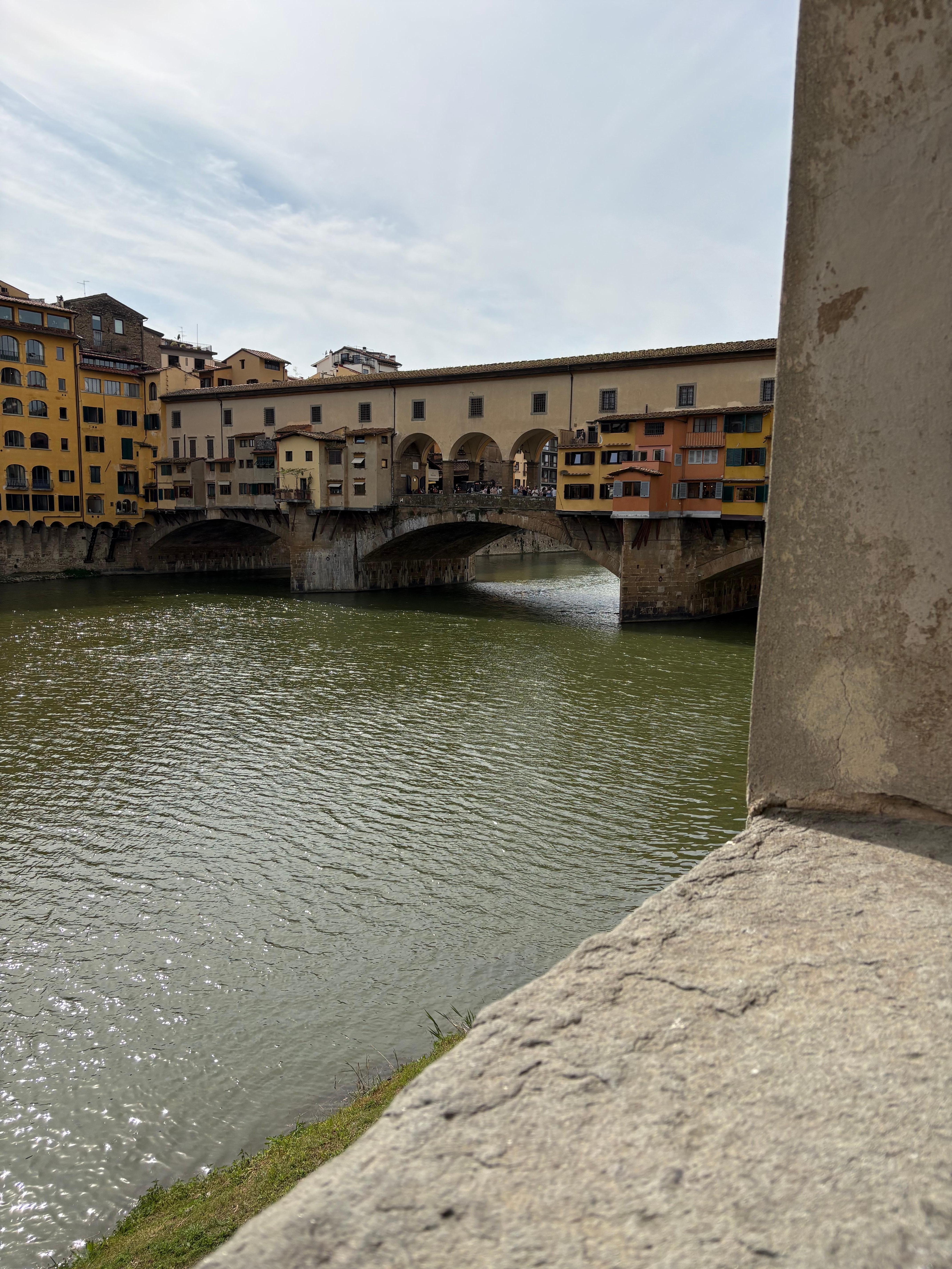 Short walk to Arno and look right!!!♥️