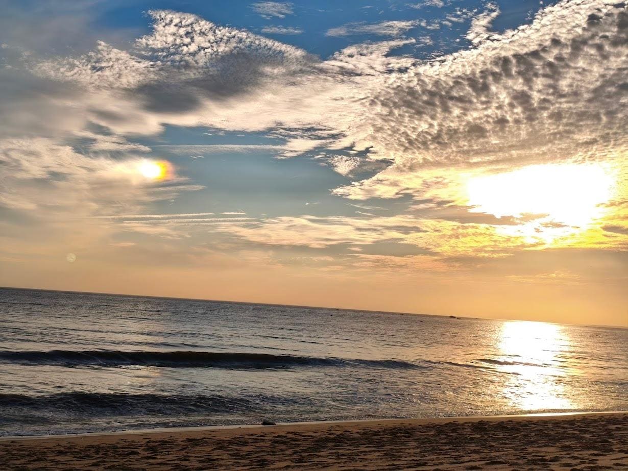 um dos fins de tarde na praia
