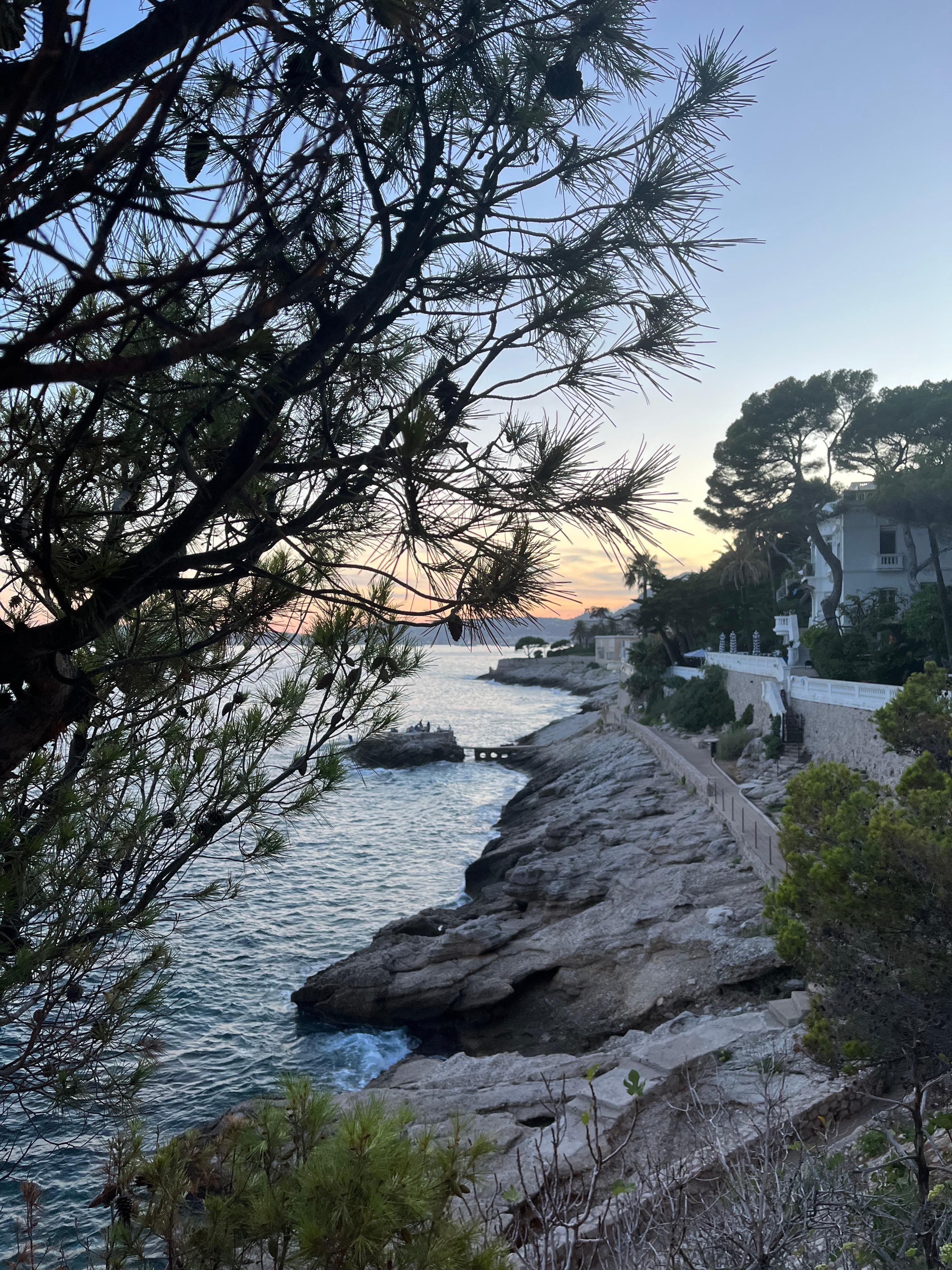 Belle balade au bord de mer à Cap d’Ail :)