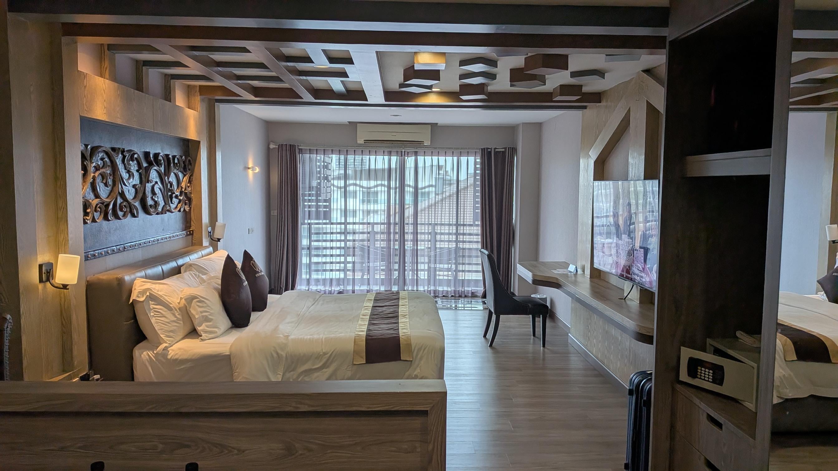 The room was big. Bed was perfect. 