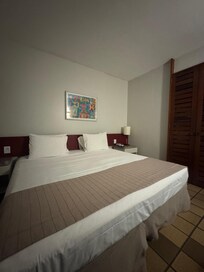 O quarto Ă© grande e confortĂĄvel