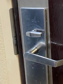 Door handle to exit room