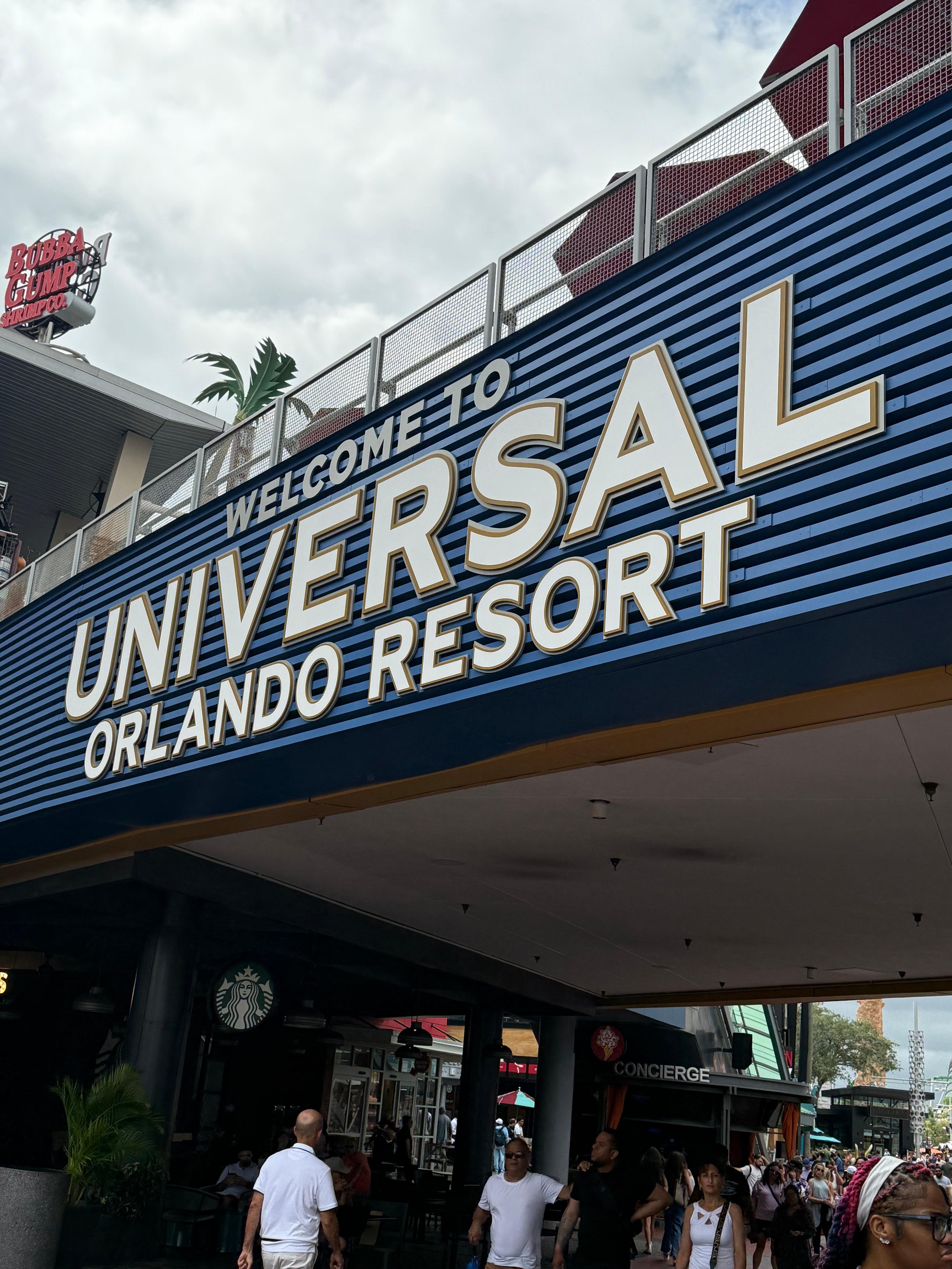 Heading to spend a day in Universal. 