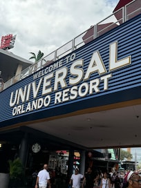 Heading to spend a day in Universal.