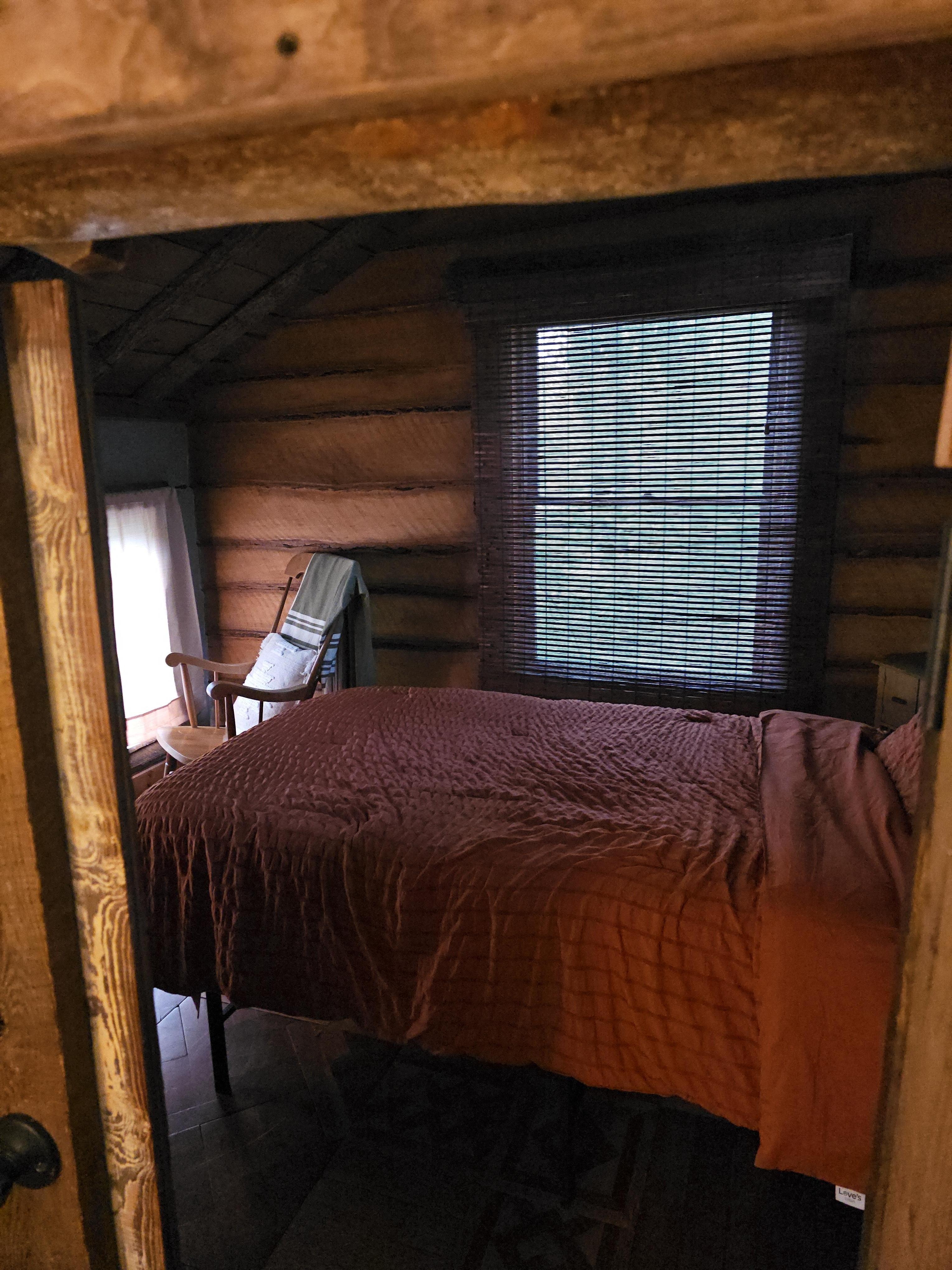 Cute little room with a comfy bed