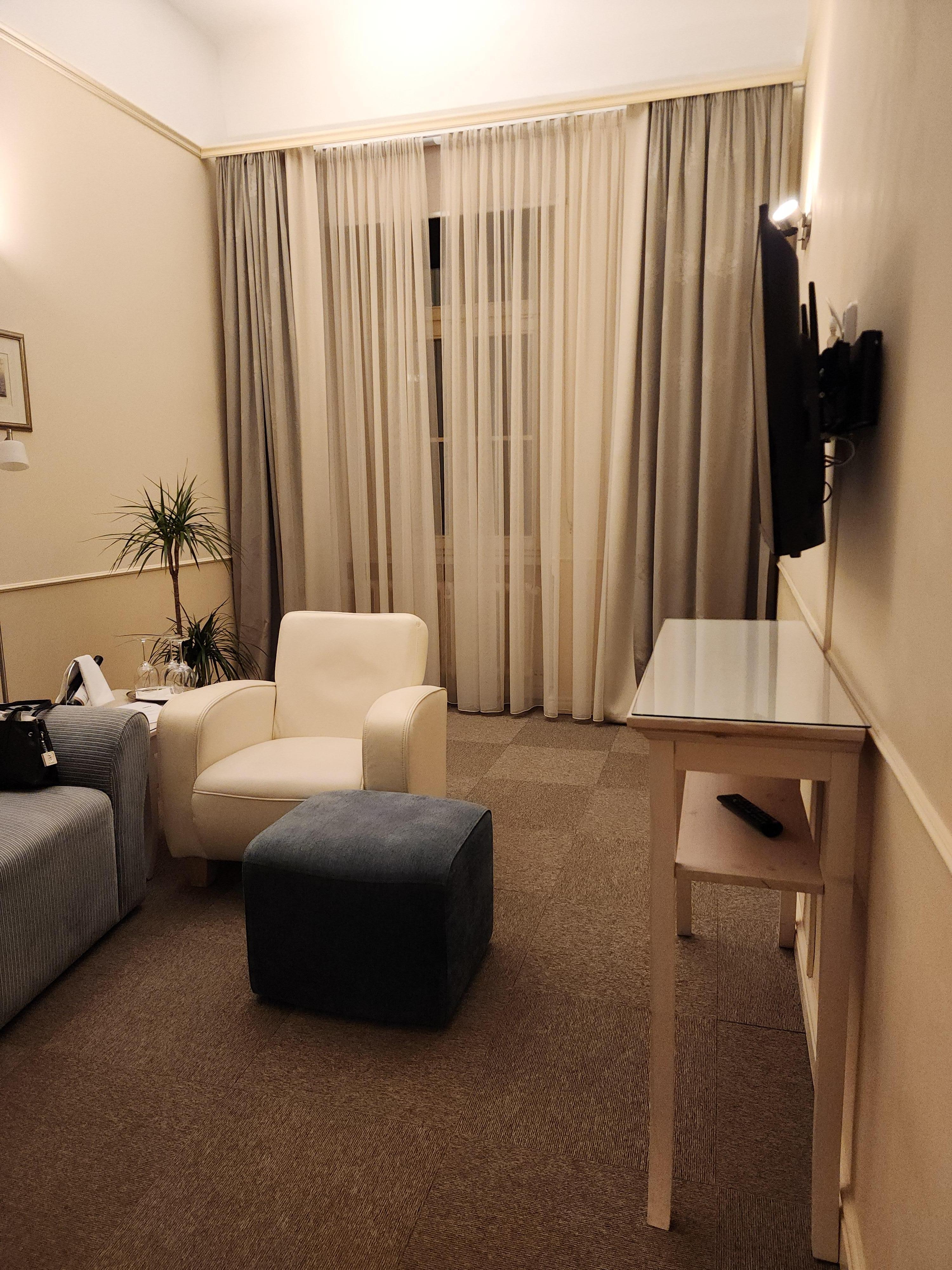 有個不錯的小客廳