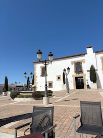 The plaza in front of the hotel