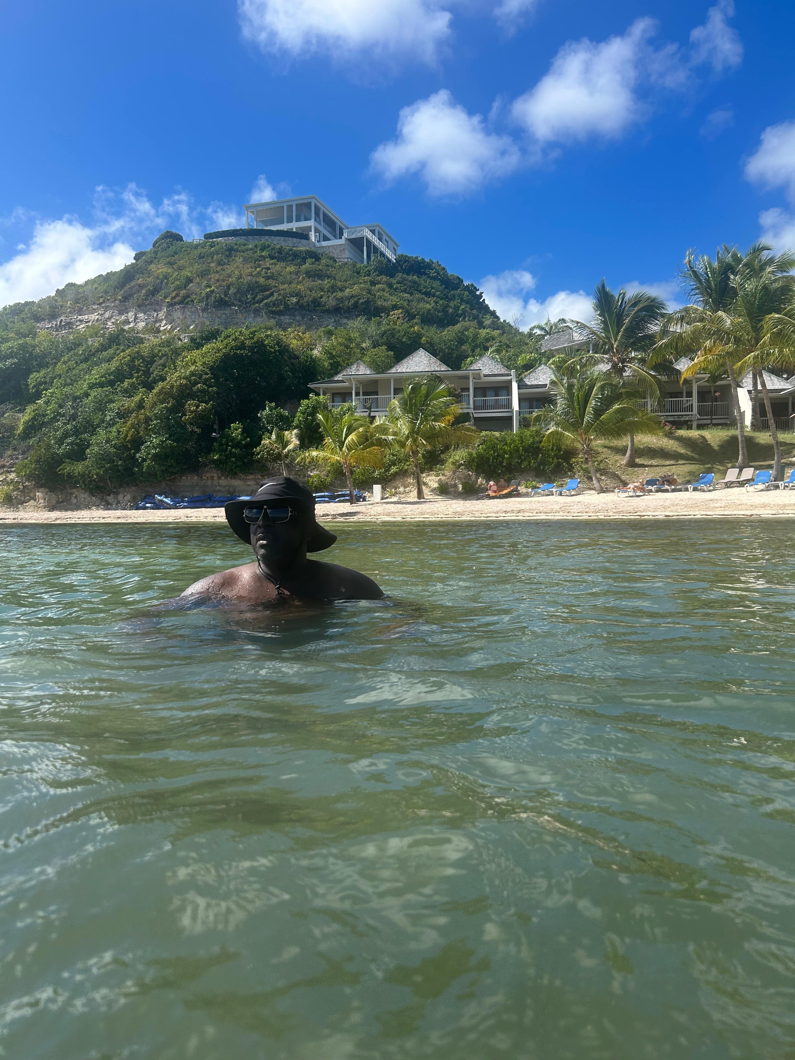Free boat shuttle to Beaches! 🏖️