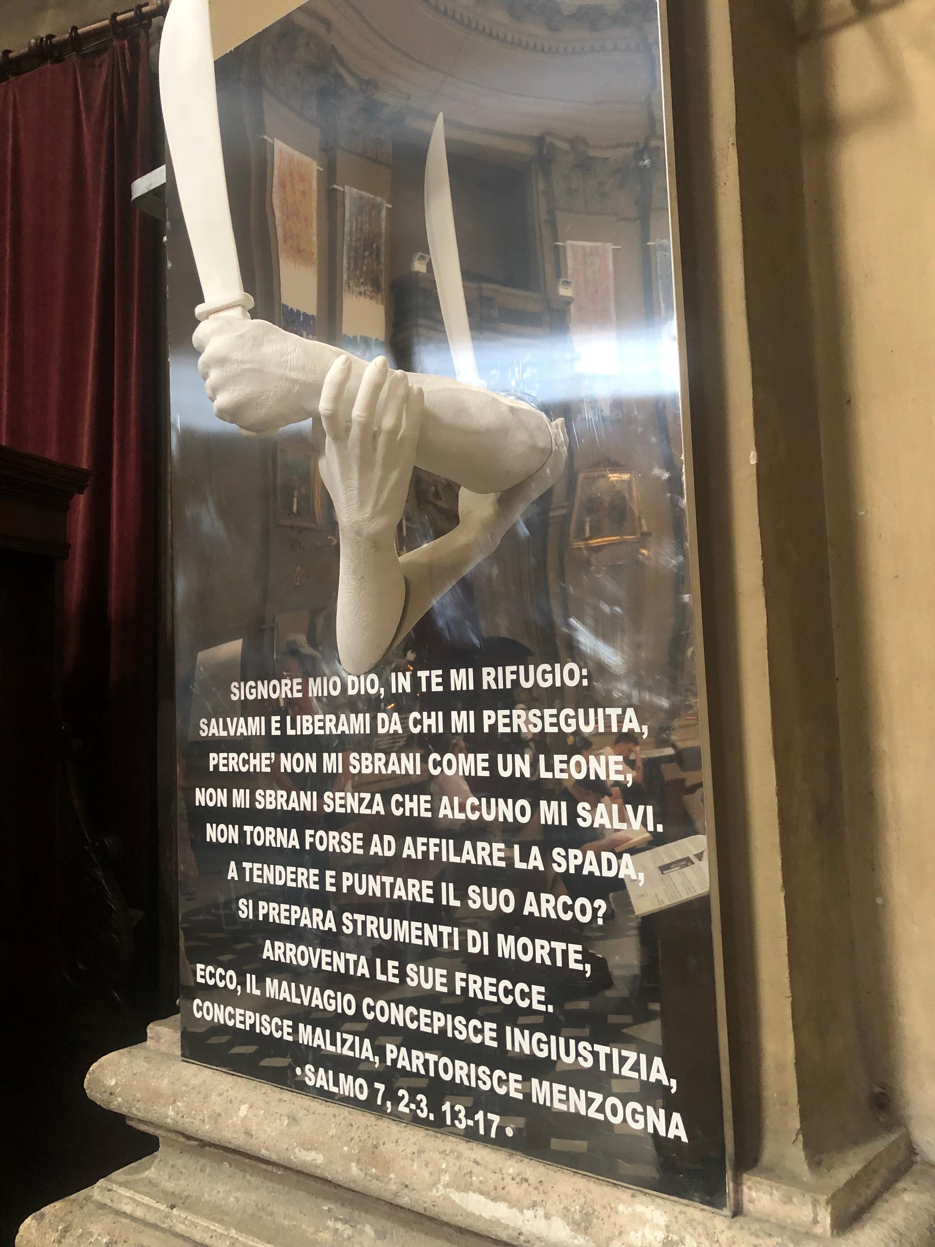 Die beiden Kirchen von Innen