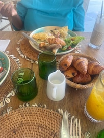 The breakfast included