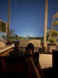 Wonderful to have this view and relax after a day of expiring the city.