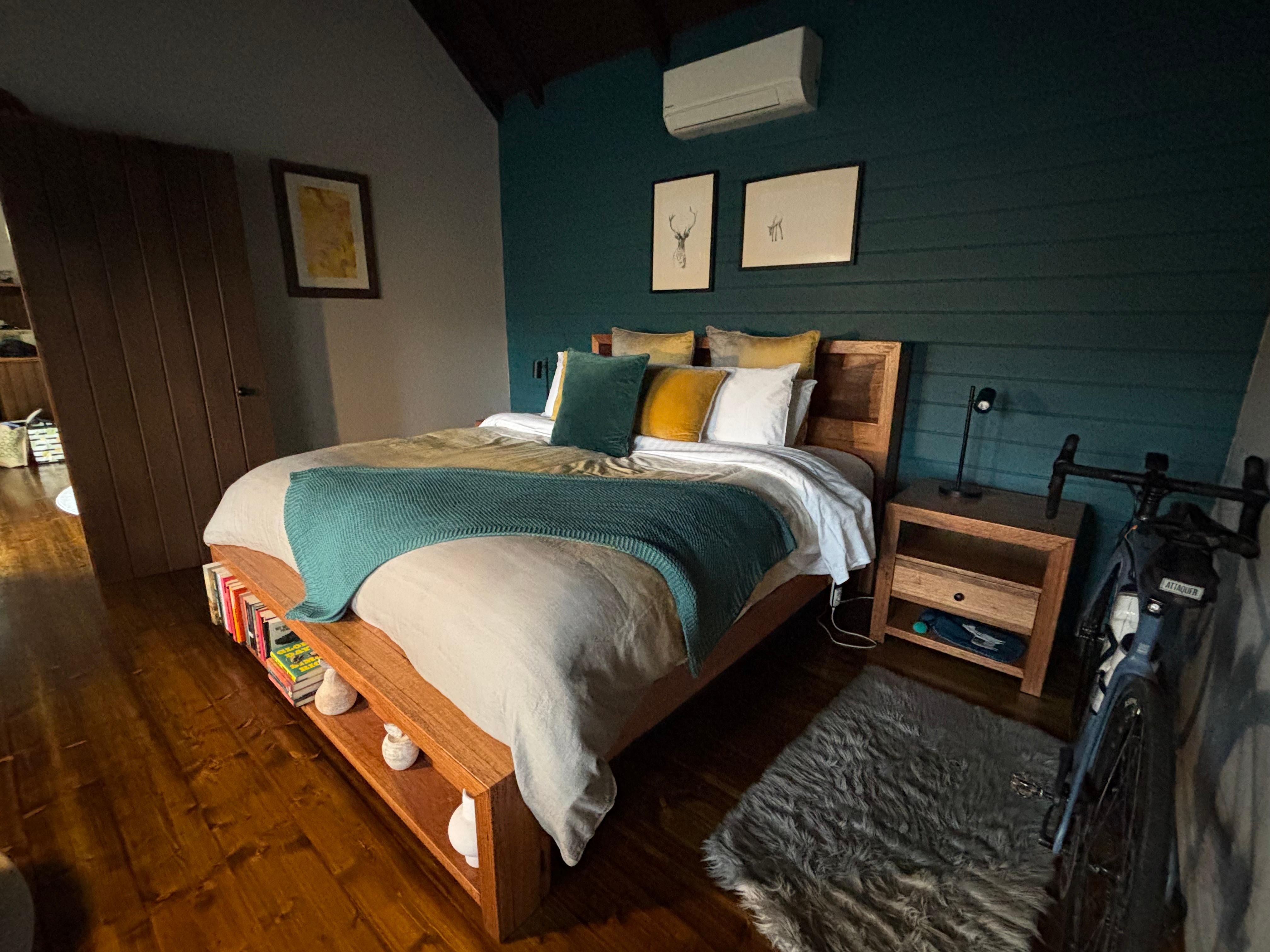 The bed is sooo comfortable!