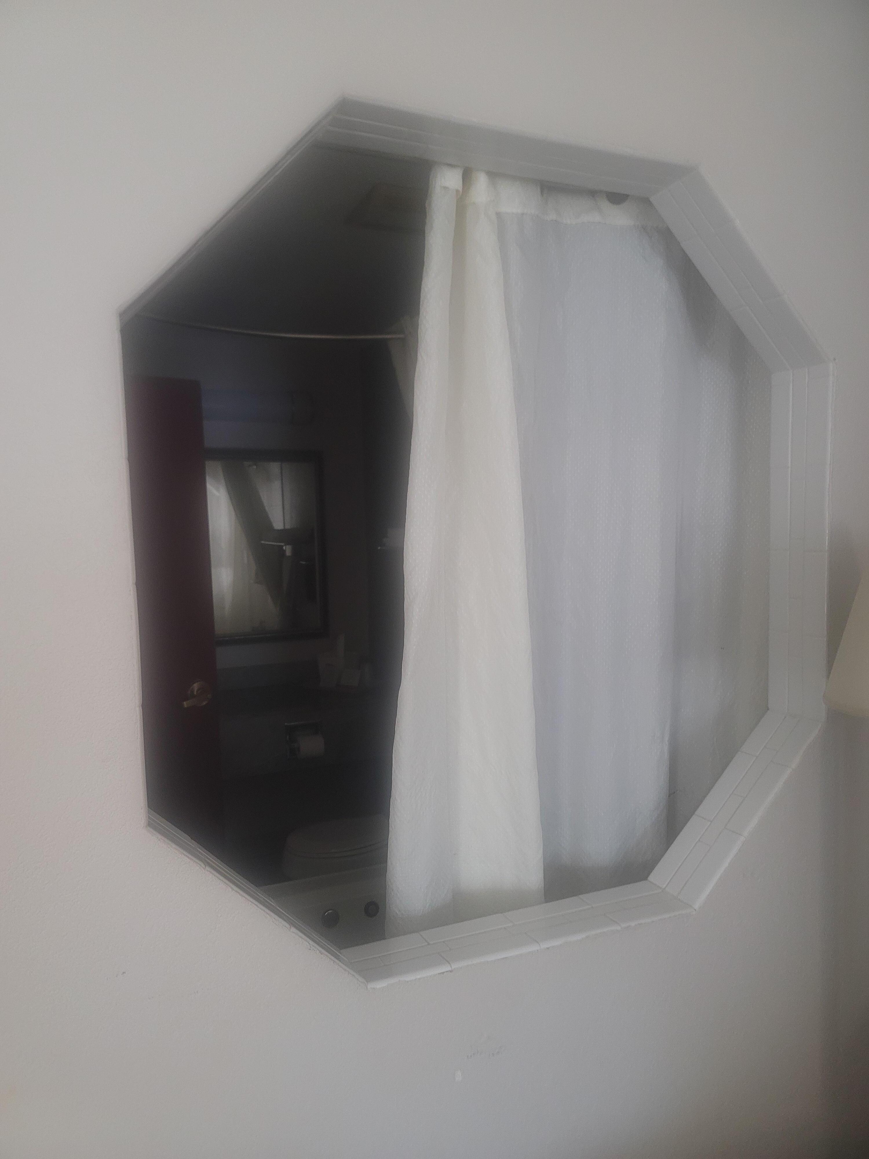 Opening between bathroom and main area