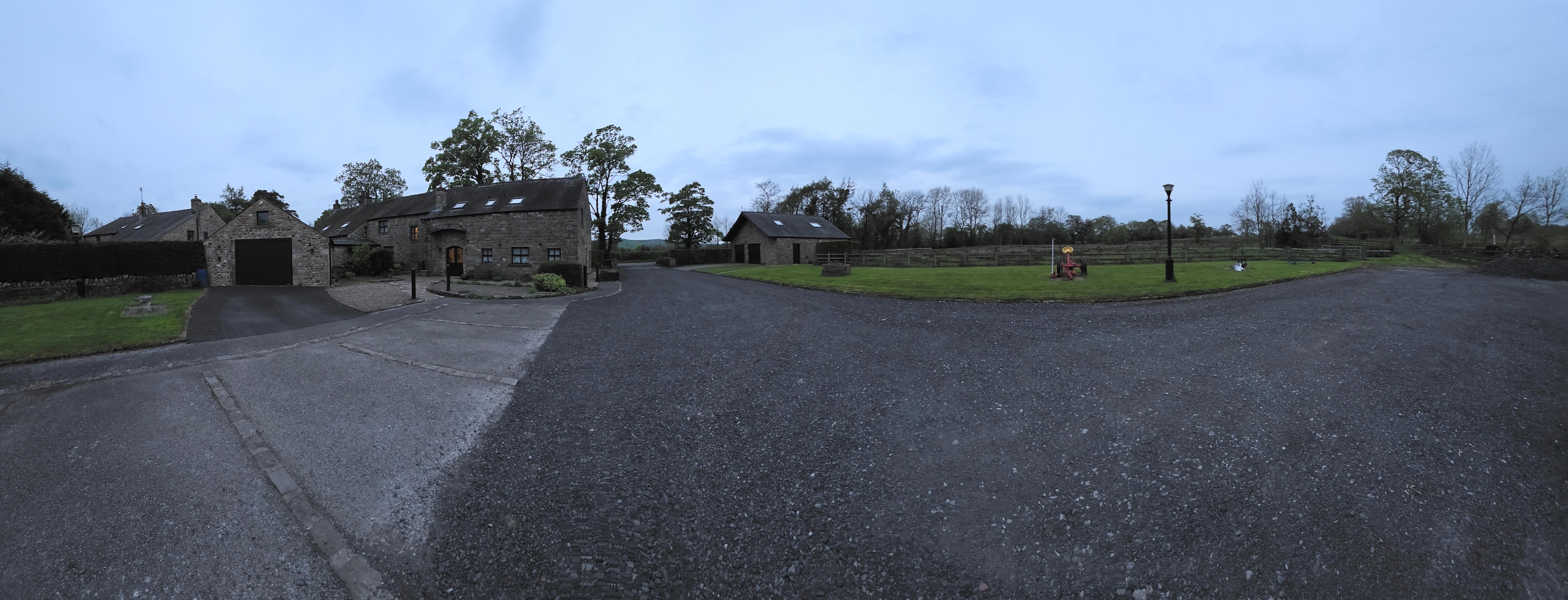 Panorama view of lodge and carpark