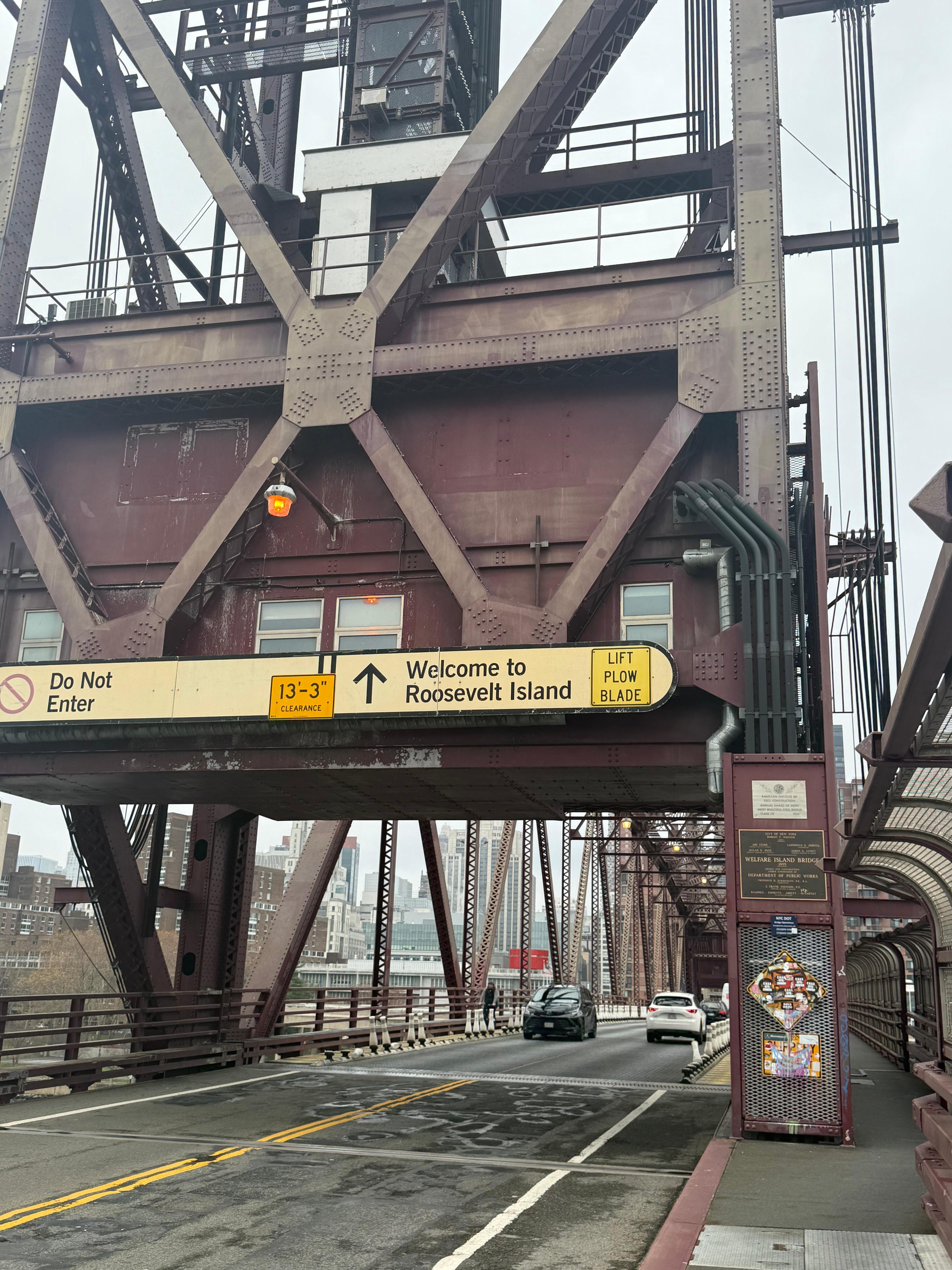 Easy walk to Roosevelt island