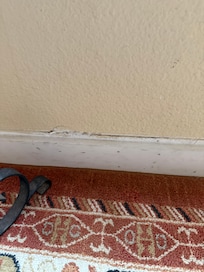 Very bad installed baseboard