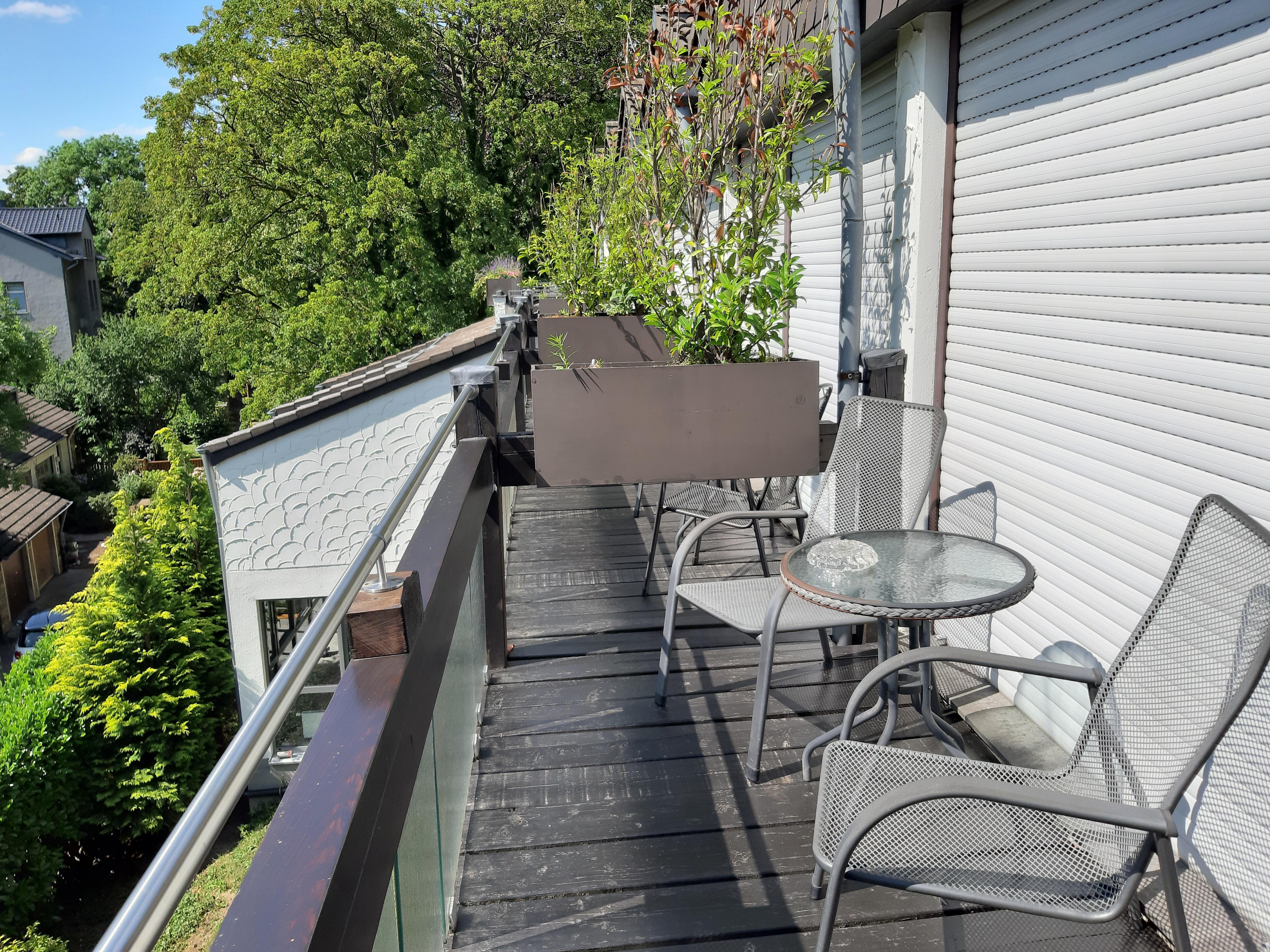 Balkon (balcony).