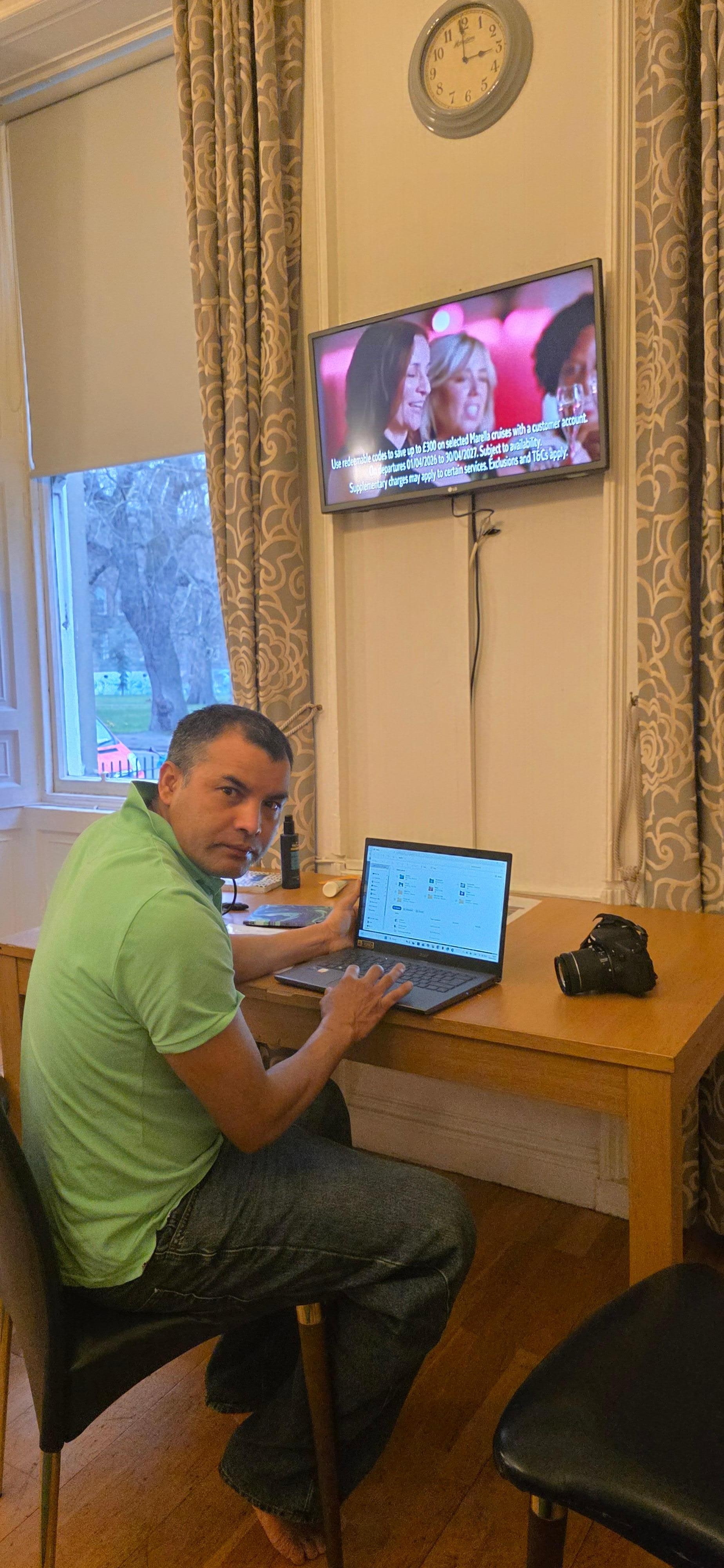 Park view house hotel is in prime location  from town.  excellent for family for staying as many days  as you want. Wow!