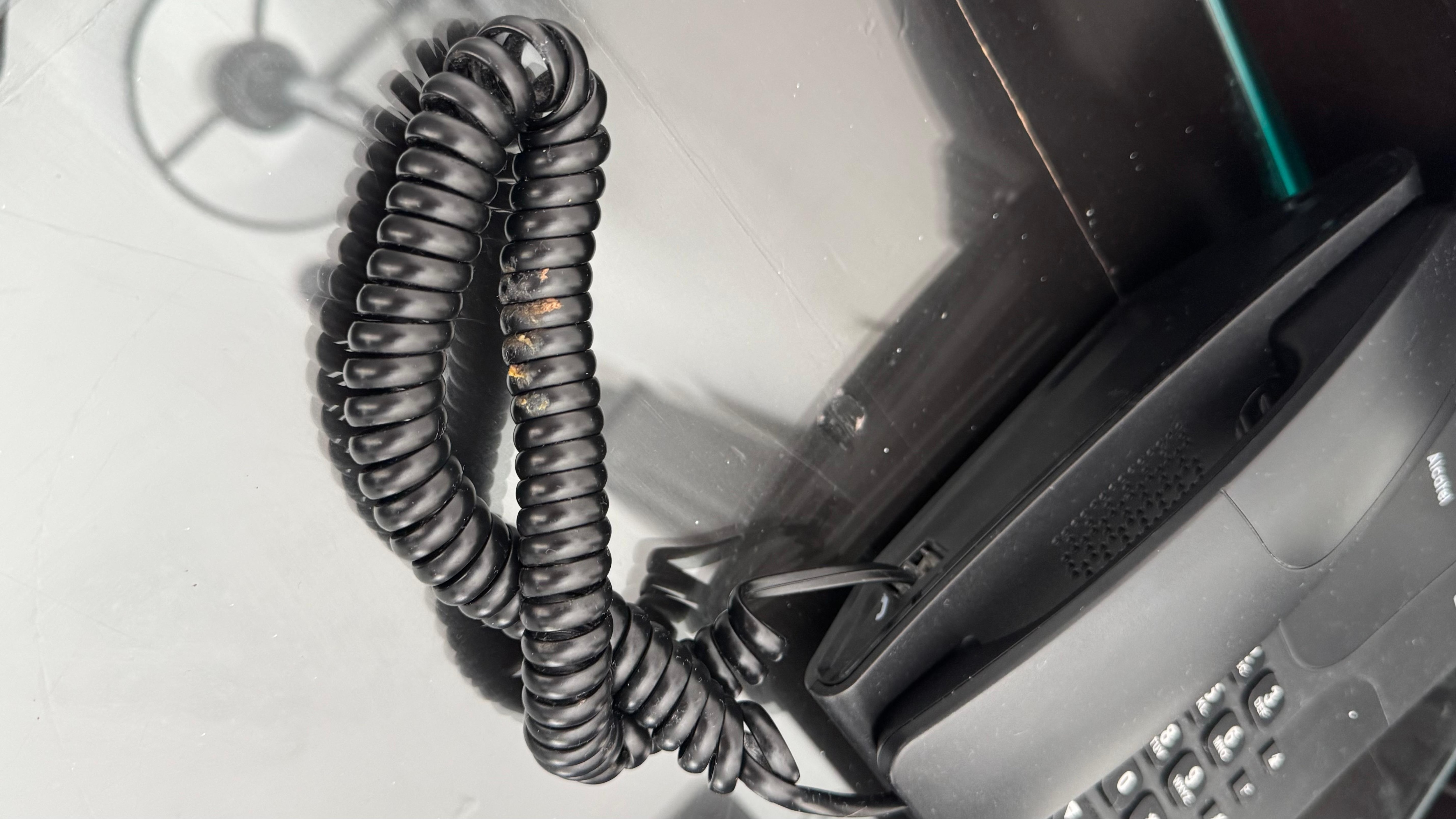 Phone cord was dirtt