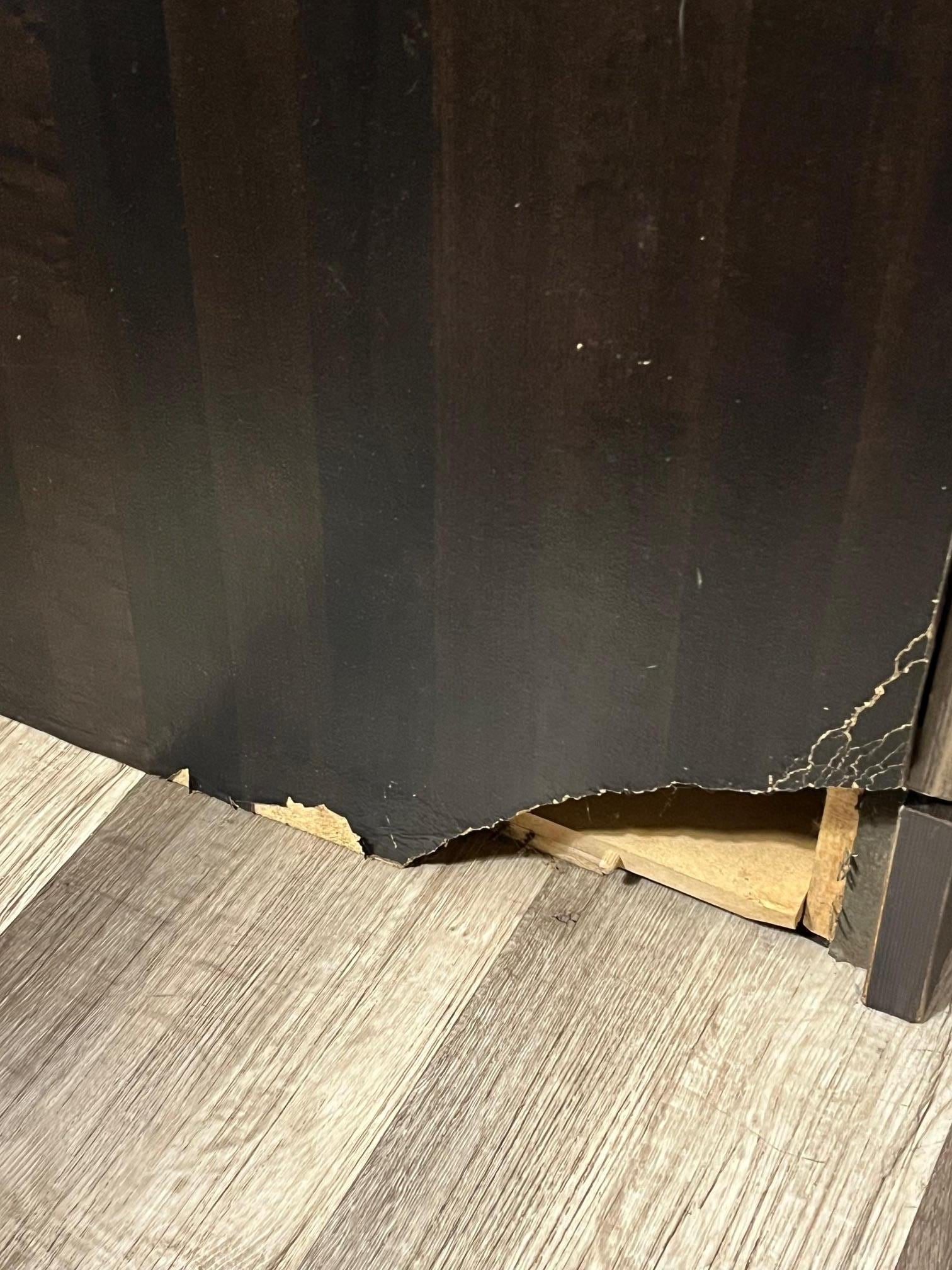 Side of chest a drawers