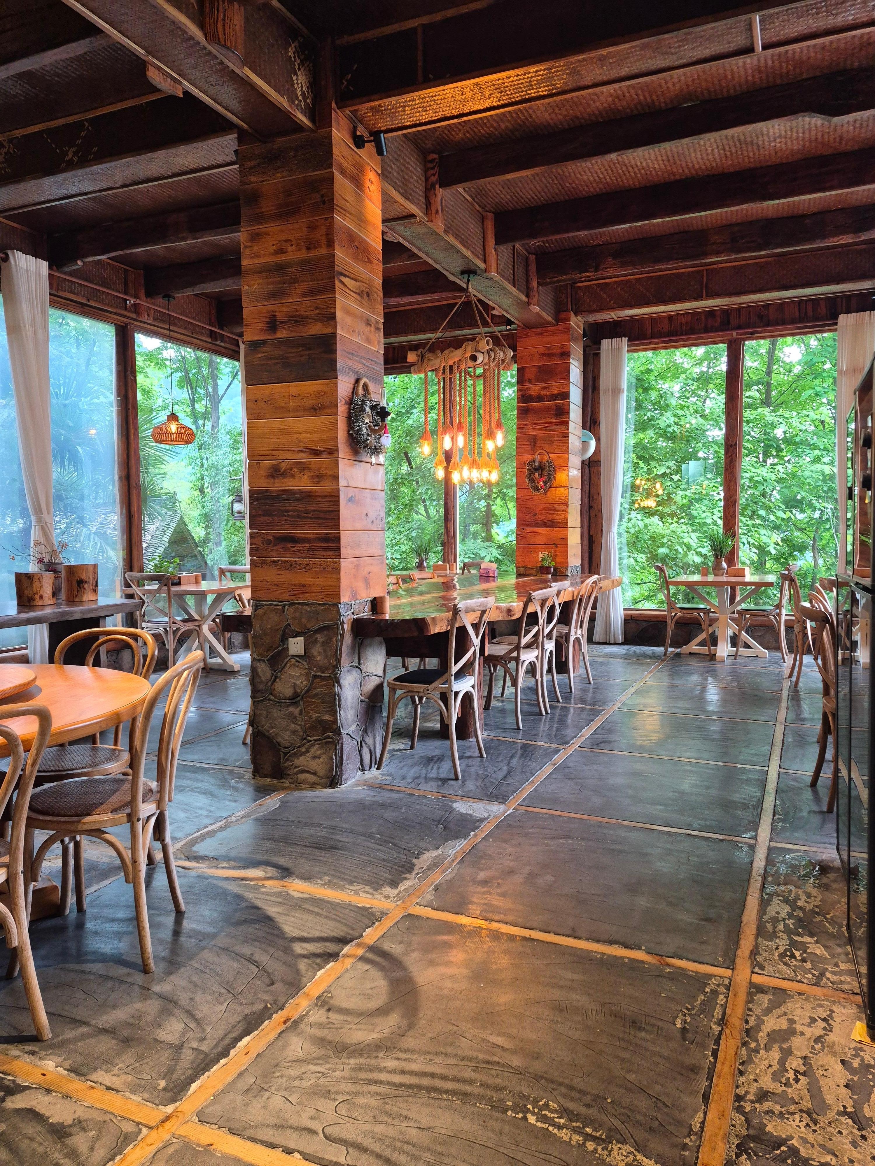 Breakfast area...wow!