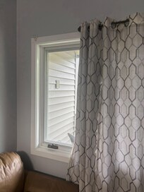 Curtain rod not fixed