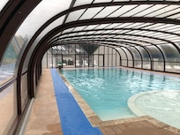 Établissement propre. Endroit calme et belle piscine chauffée