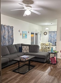 Open concept family room/dining room