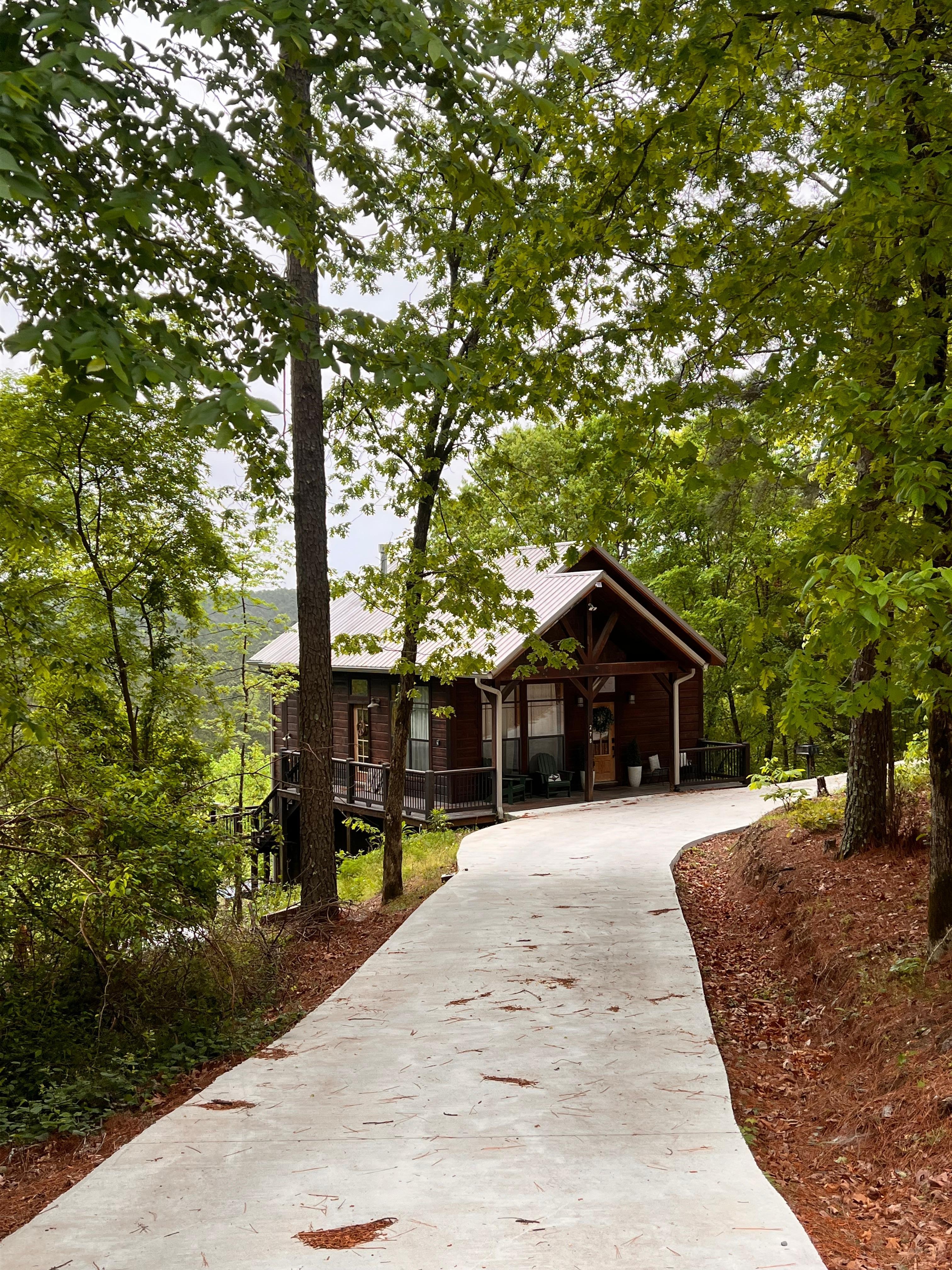 She’s so cute for a couple or small family 