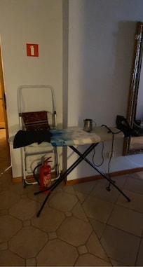 Mørk og utrivelig i gangen på hotelet