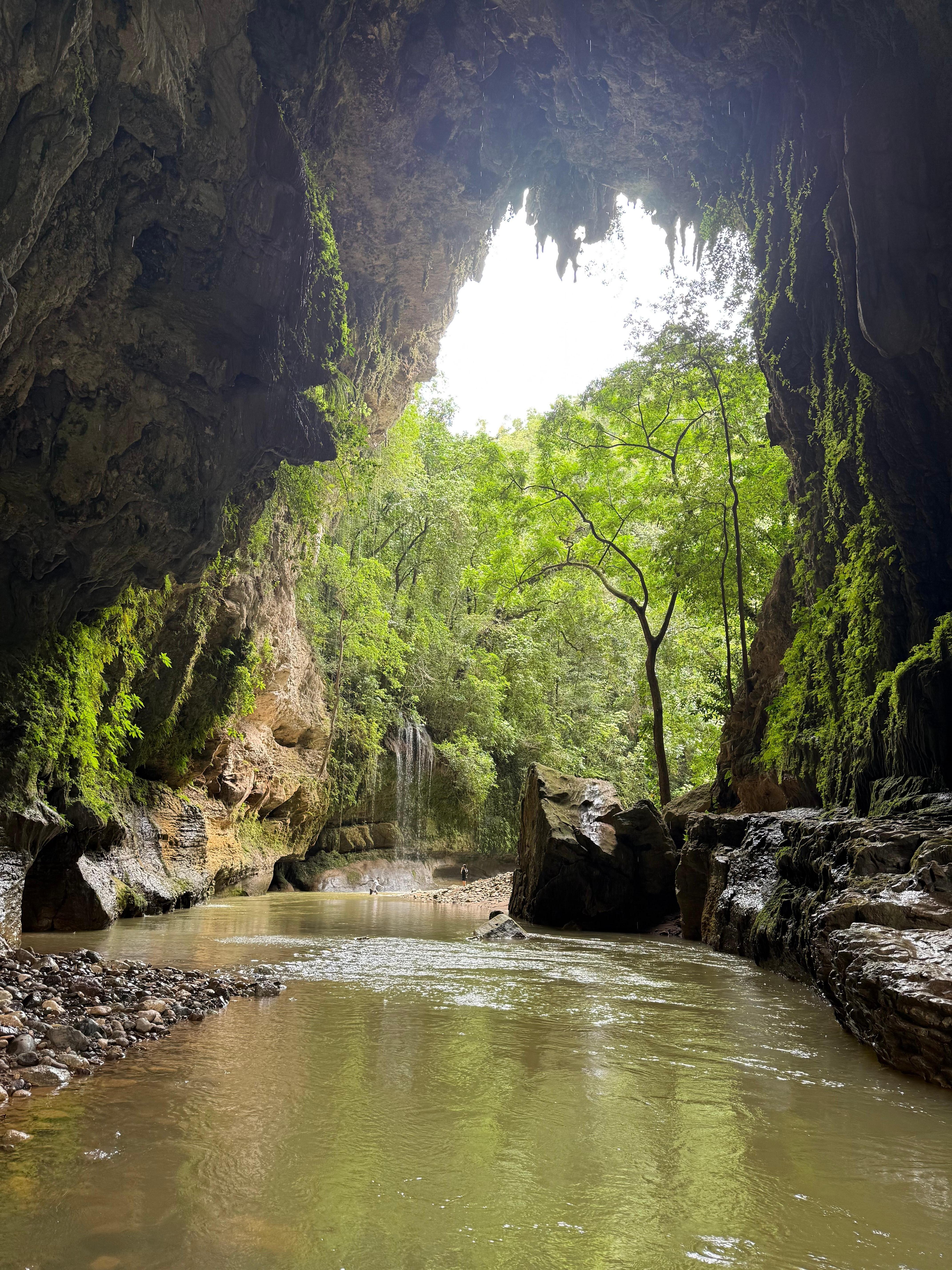 Arco Cueva on Rio Tanama
