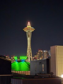 Nighttime view to Seattle Center.