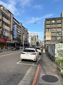 ホテルの前