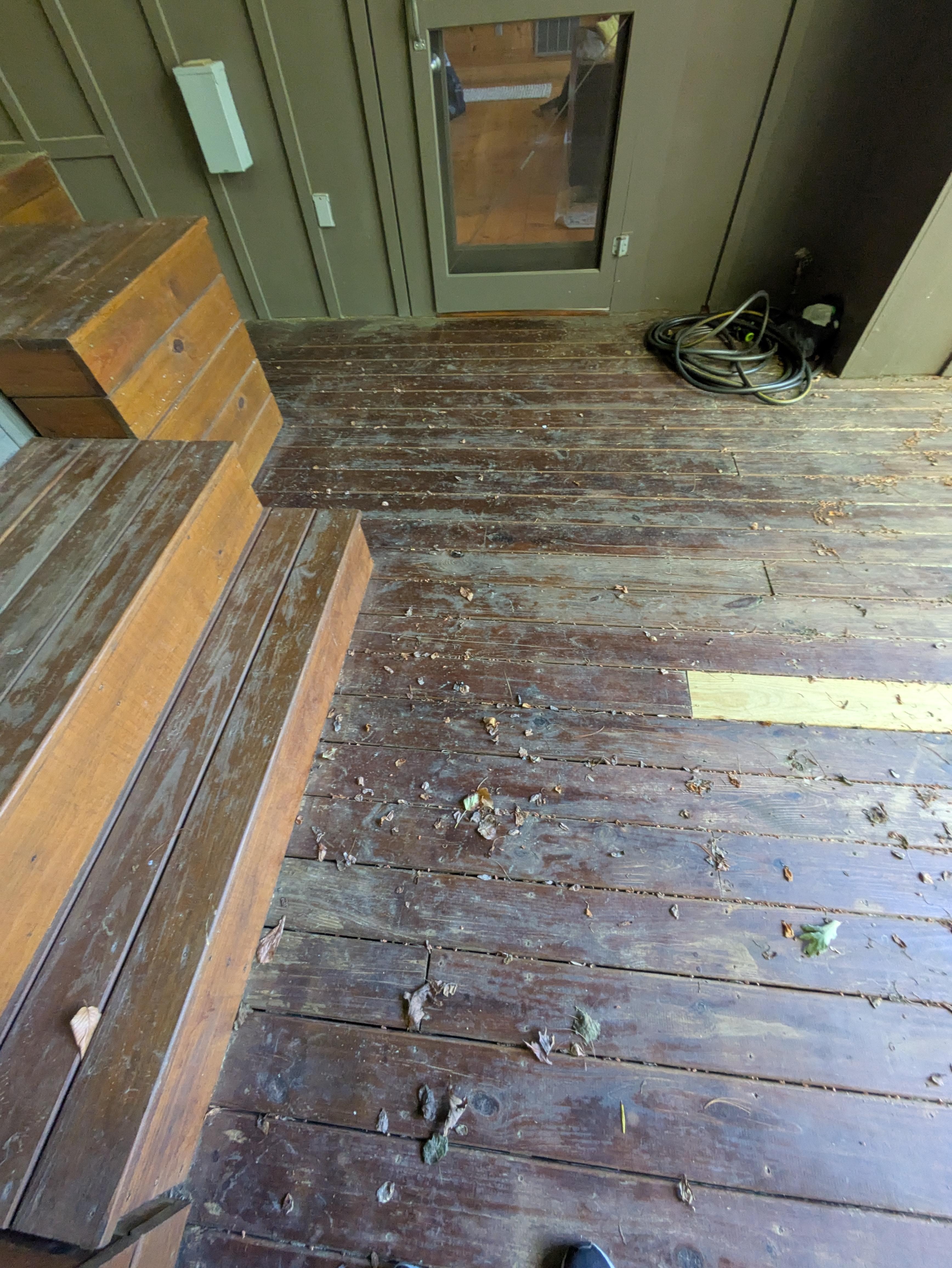 Hot tub area needs a good cleaning.