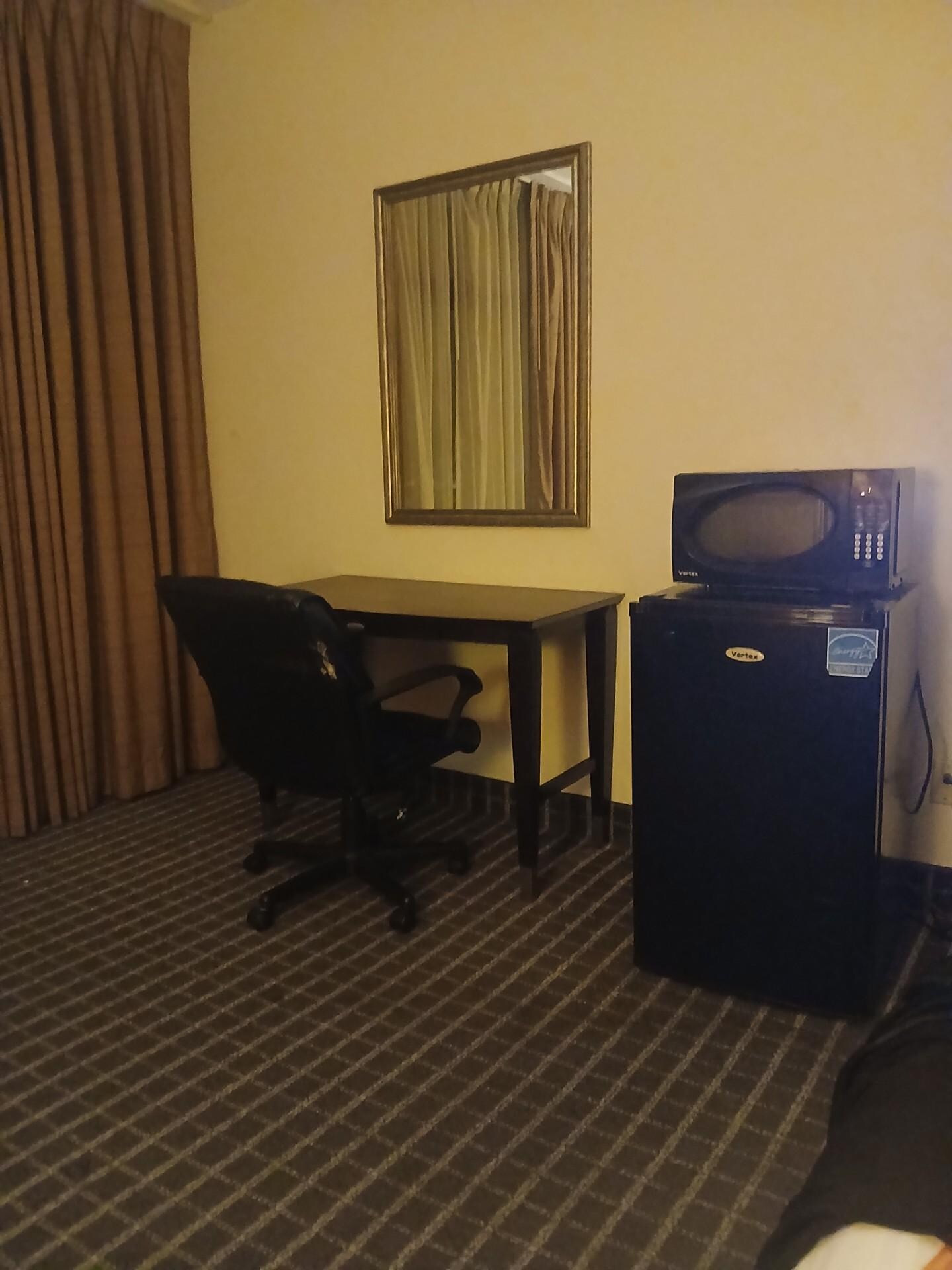 0 amenities; No plastic bags for the ice bucket;