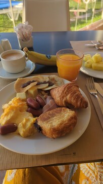 Le petit dej