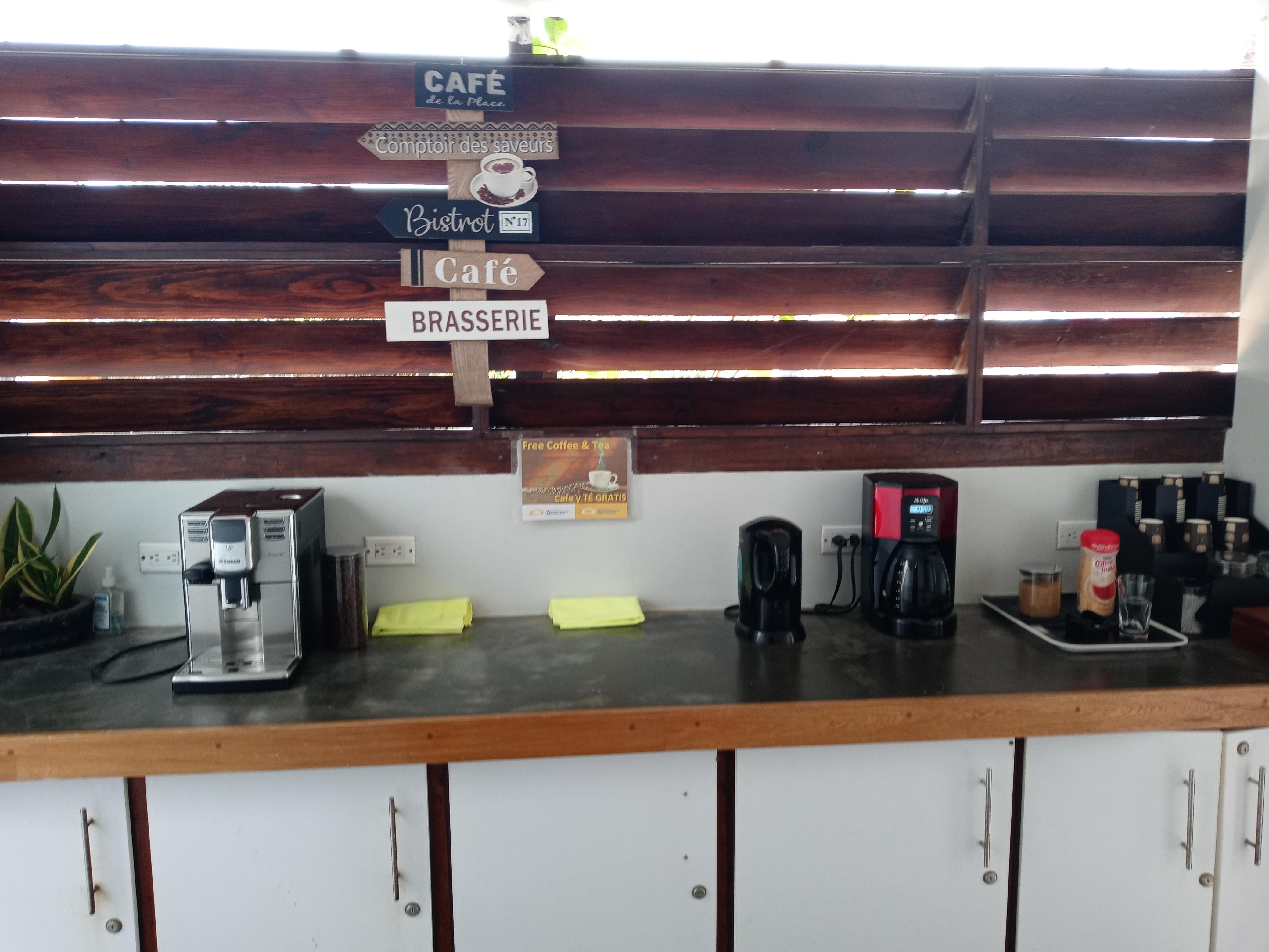 Coffee & Tea area