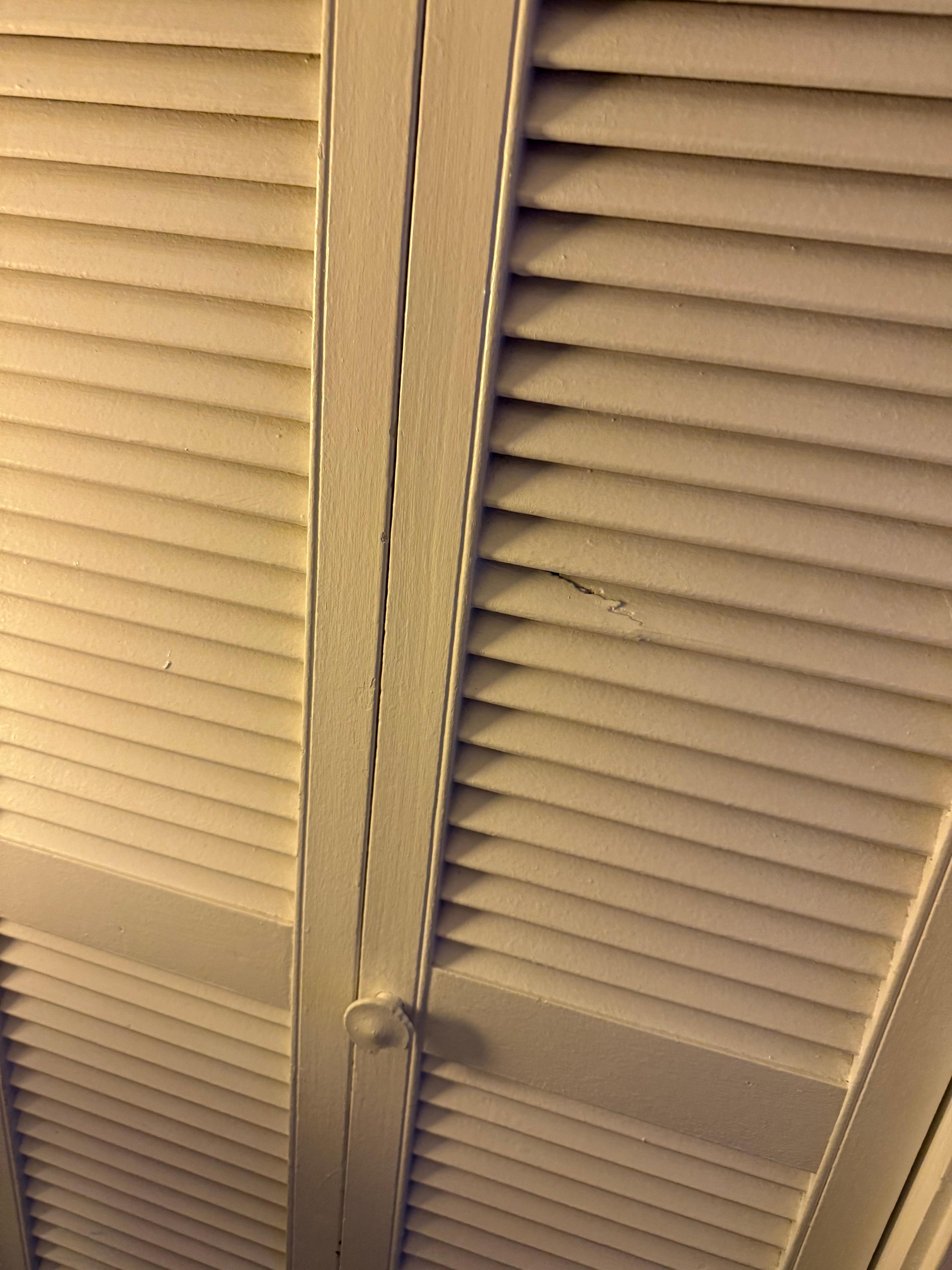 Closet was broken room was small 