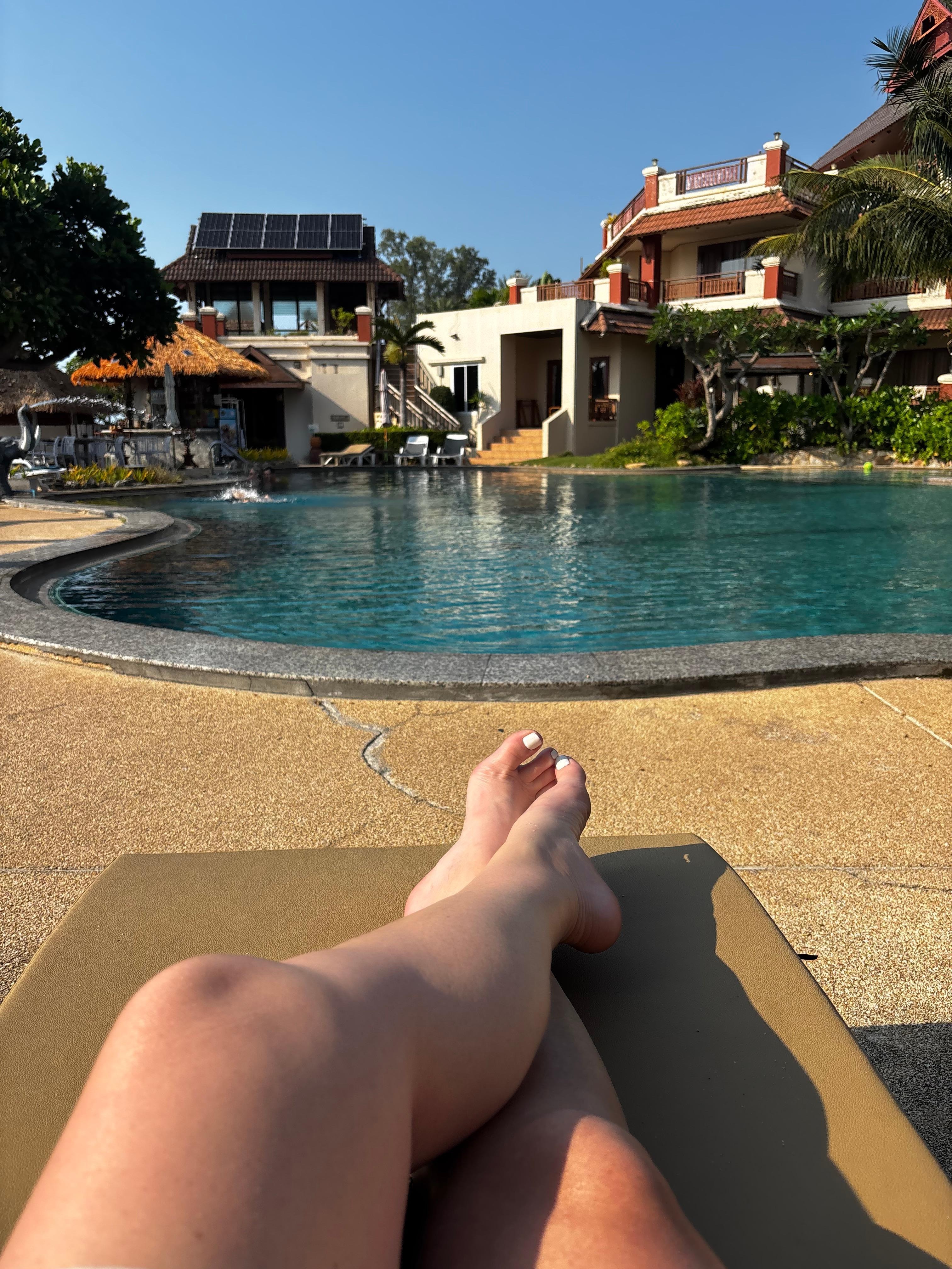 Pool side tanning beds