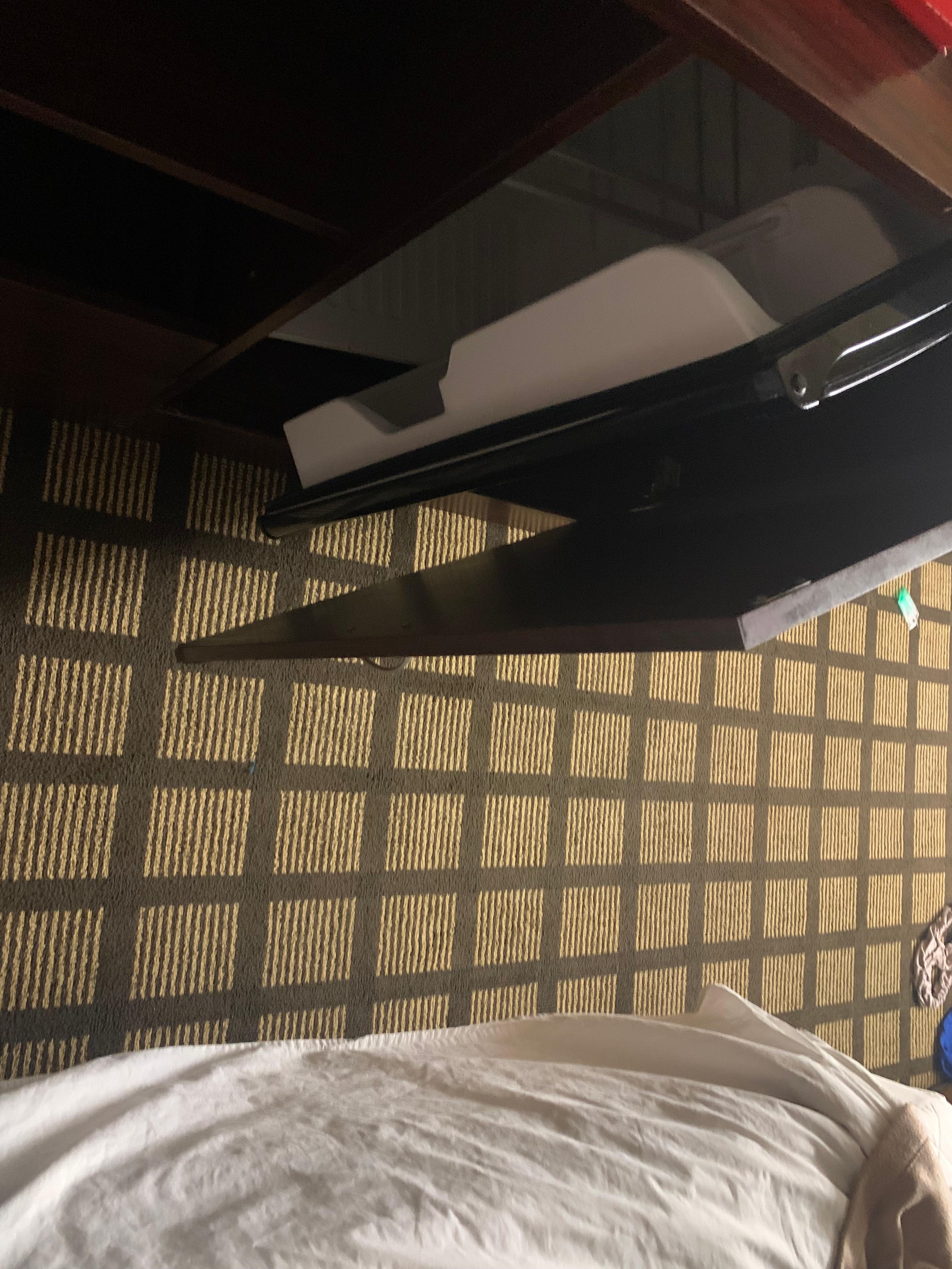 Fridge was broken open and still plugged in so the whole room smelled like dirty fridge.