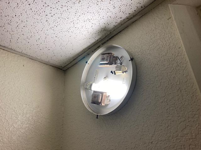 no cover on the bathroom fan