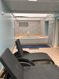 Jacuzzi