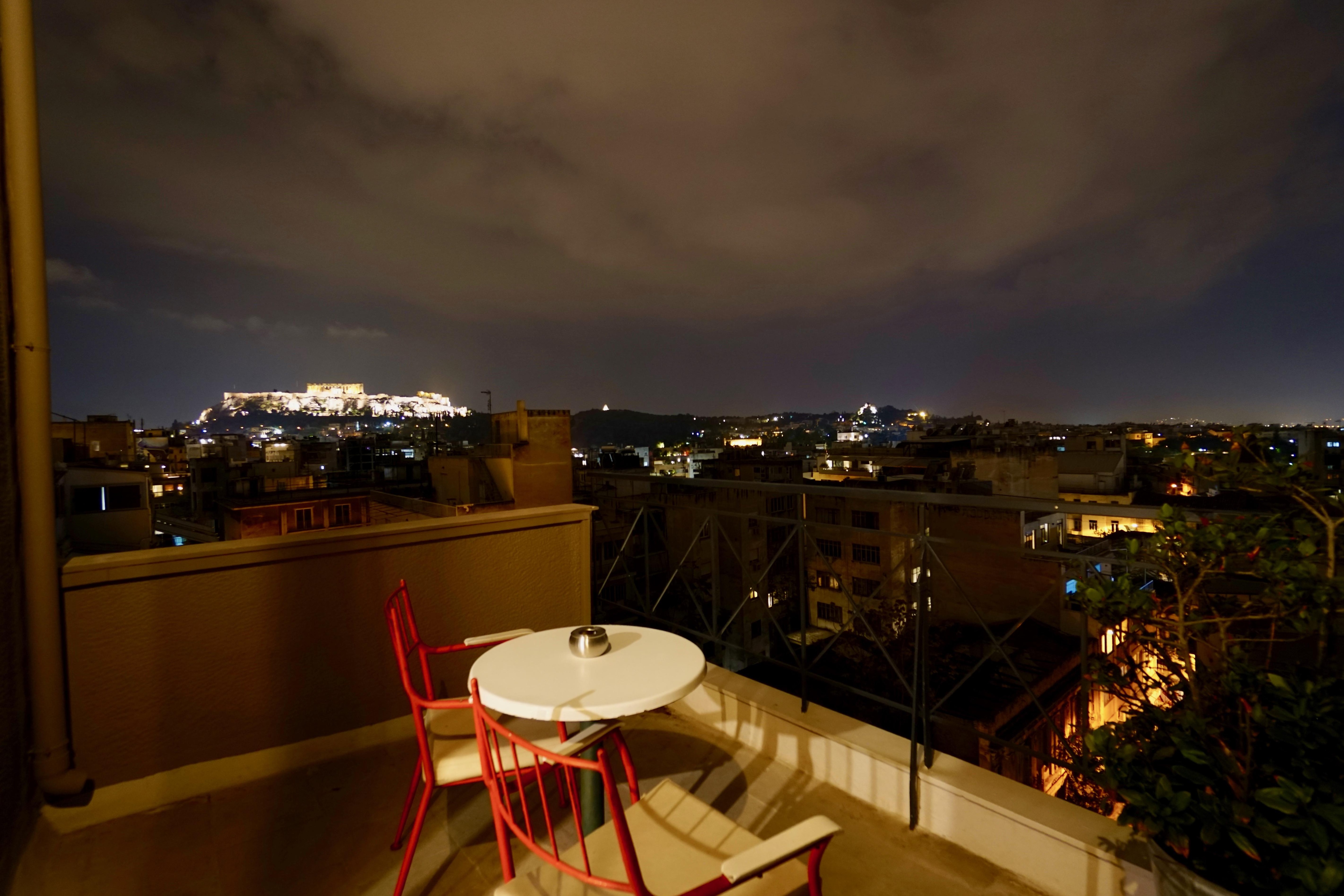 607号室のテラス　遠くにアクロポリス