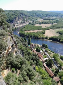 Canoe along the Dordogne